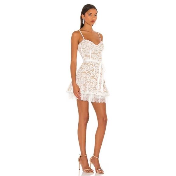 V. Chapman Candice Lace Scallop Hem Lace Up White Mini Dress Size 8 - Picture 2 of 8
